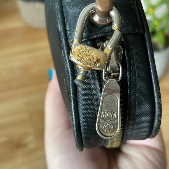 ⚡️MCM⚡️ Visetos vintage black clutch/pouch/everyday bag (wristlet no strap) - Picture 11 of 16